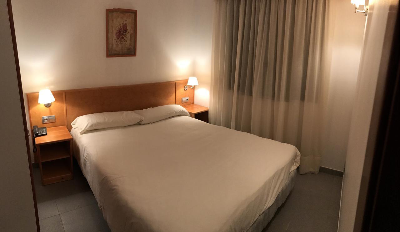 Apartamentos Turisticos Roc Del Castell Канило Екстериор снимка