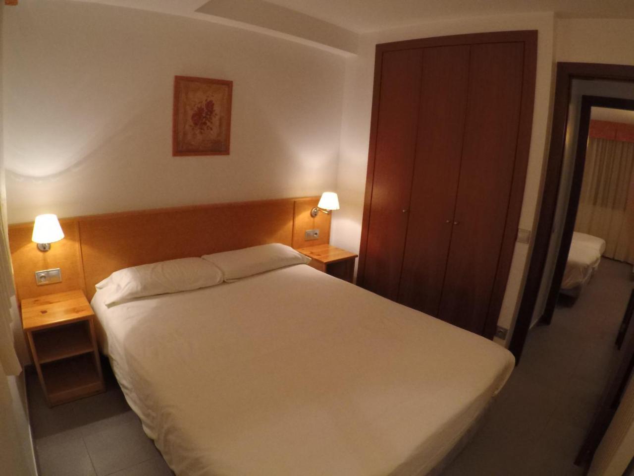 Apartamentos Turisticos Roc Del Castell Канило Екстериор снимка